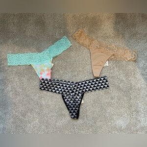 NWT Group of 3 VS PINK Thongs